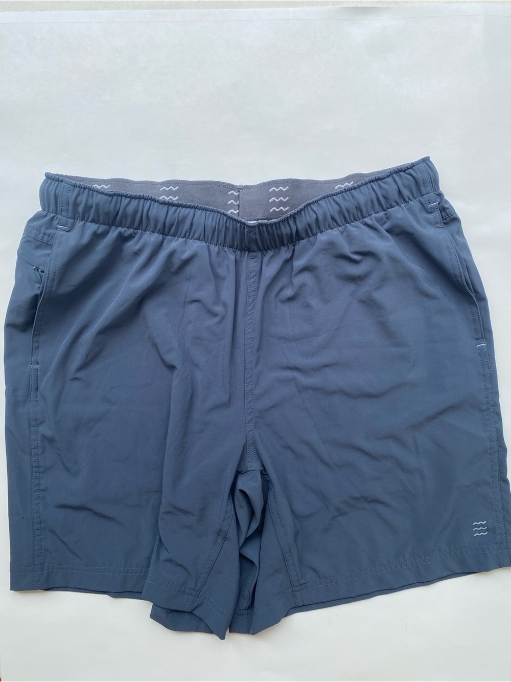 Free Fly Breeze Shorts Mens L Blue Training Performance Stretch 7" Inseam
